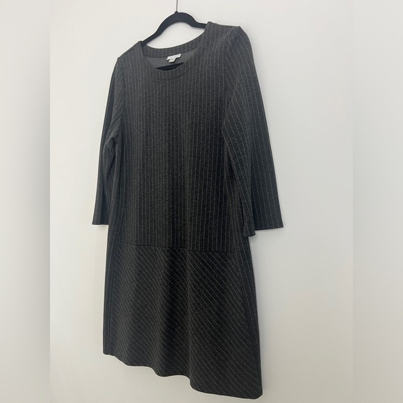 J. Jill Ponte Knit Charcoal Gray Pinstripe 3/4 Sleeve Knee Length Shift Dress M - Picture 4 of 11